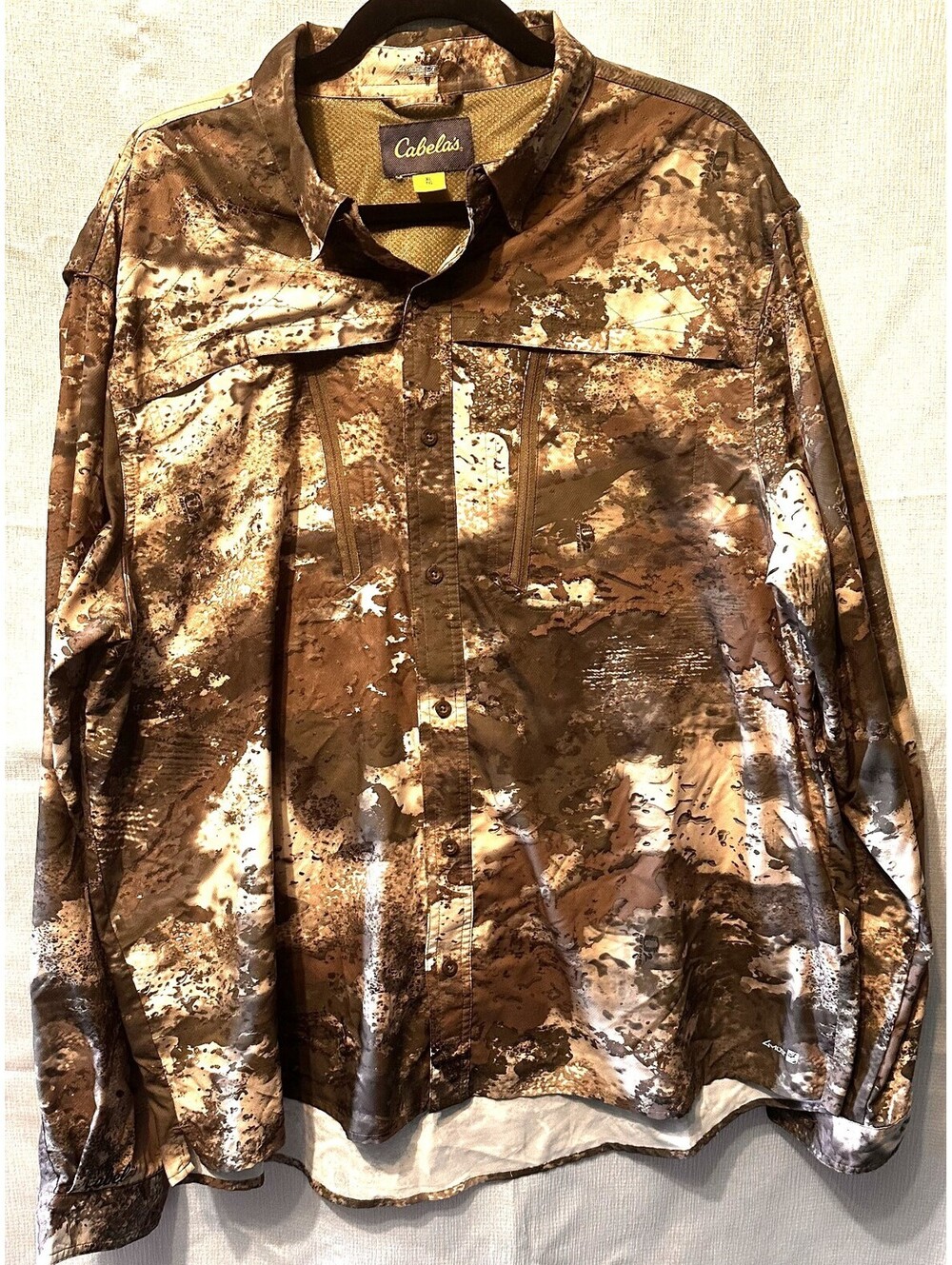 Cabela's XL Men's Hunting Shirt in Camouflage Pattern